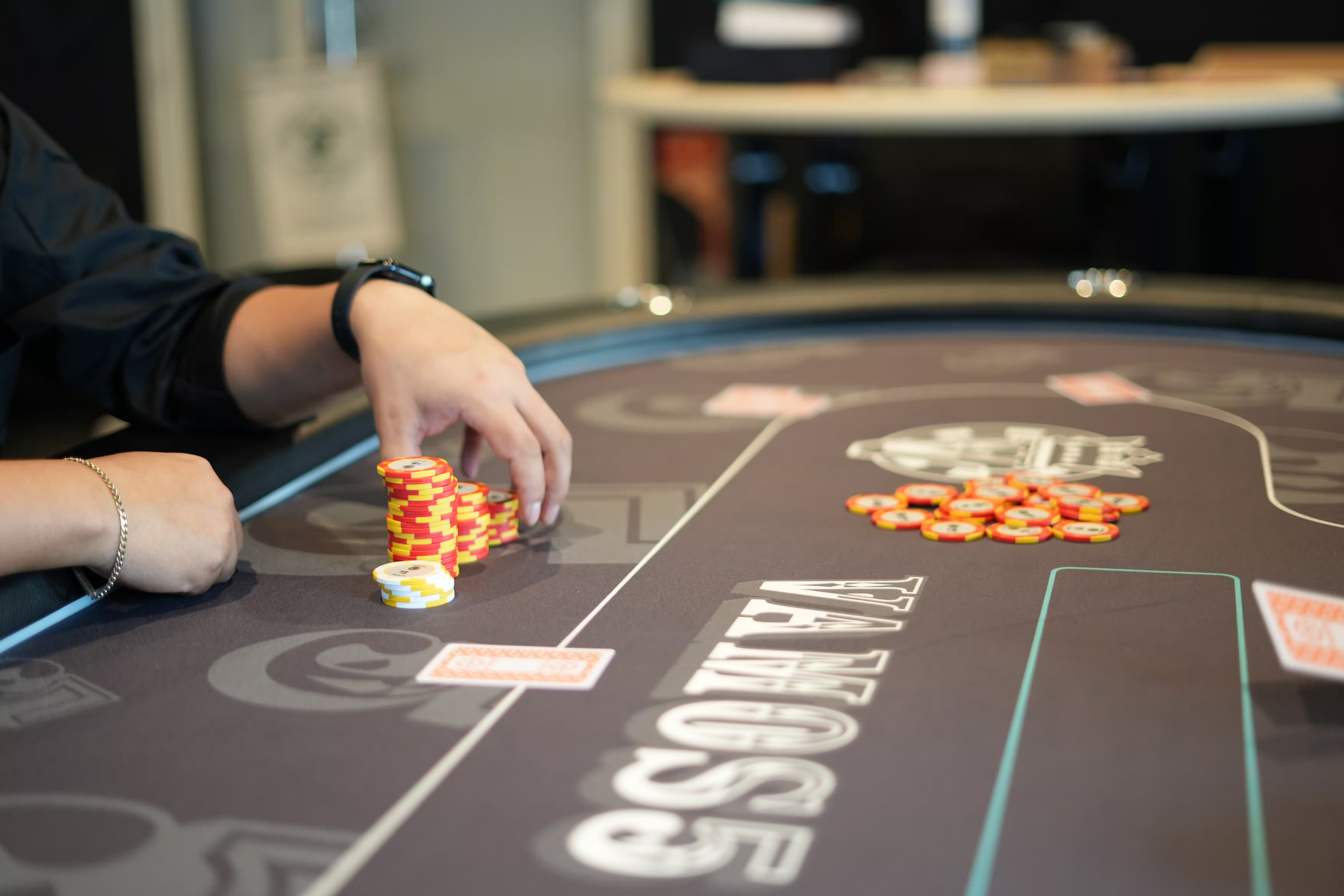 ポーカーテーブル